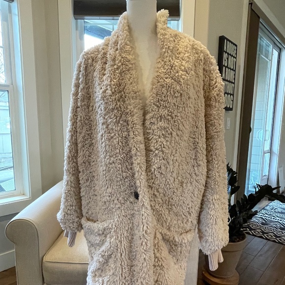 Me Jane Jackets & Blazers - Me Jane Fluffy Teddy Bear Coat Furry Cozy Sherpa Size Small